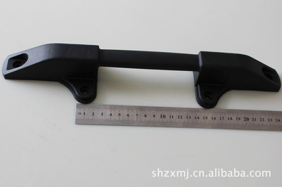 專業(yè)制造商解析 上海拉桿箱底腳的種類、選擇與展欣模具的直供優(yōu)勢